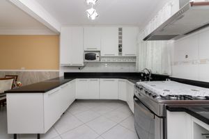 Image 20 - 925413