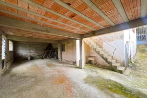 Image 21 - 925417