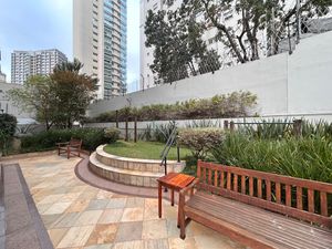 Image 76 - 925418