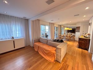 Image 18 - 925418
