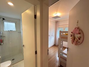 Image 38 - 925418