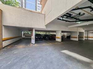 Image 33 - 925421