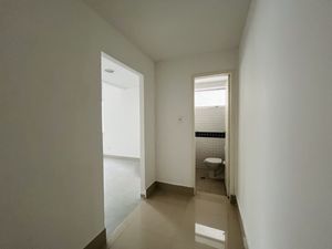 Image 21 - 925422