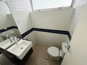 Image 11 - 925422