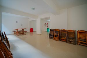 Image 17 - 925425