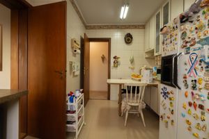 Image 22 - 925426