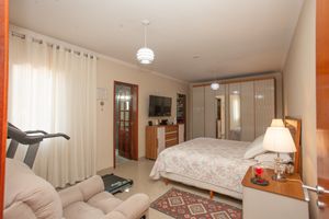 Image 23 - 925430