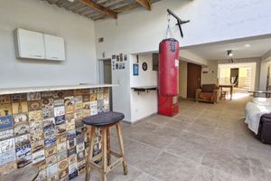 Image 42 - 925440