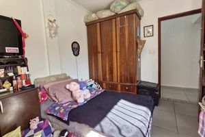 Image 20 - 925440