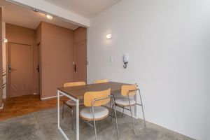 Image 20 - 925441