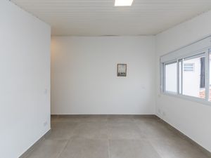 Image 37 - 925447