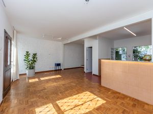 Image 4 - 925447