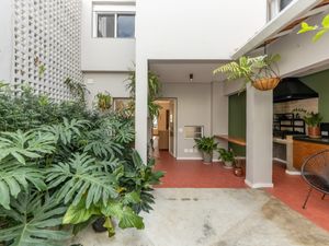 Image 29 - 925447