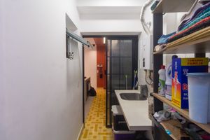 Image 34 - 925456