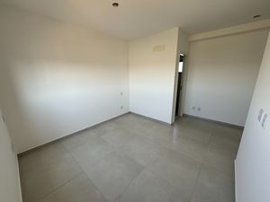 Image 30 - 925459