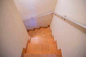 Image 17 - 925465