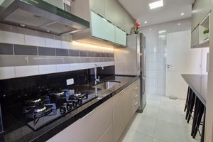 Image 33 - 925467