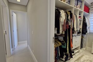 Image 18 - 925467