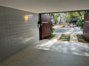 Image 26 - 925468