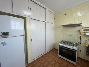 Image 10 - 925468