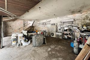 Image 31 - 925469