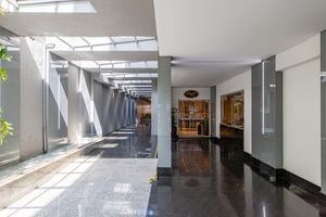 Image 22 - 925476