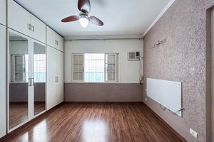 Image 19 - 925488