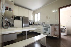Image 25 - 925496