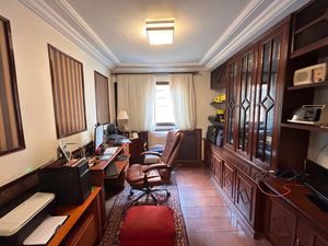 Image 29 - 925497