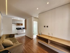 Image 1 - 925502