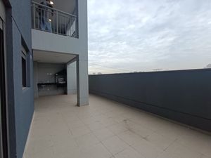 Image 17 - 925504