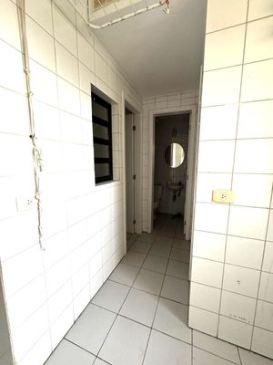 Image 20 - 925508