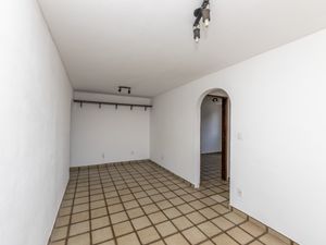 Image 6 - 925513
