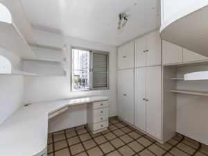 Image 7 - 925513