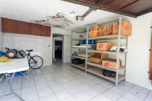 Image 35 - 925515