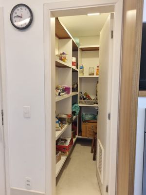 Image 16 - 925516