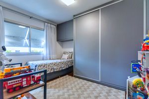Image 18 - 925519