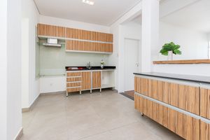 Image 19 - 925520