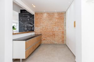 Image 18 - 925520