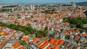 Image 32 - 925524