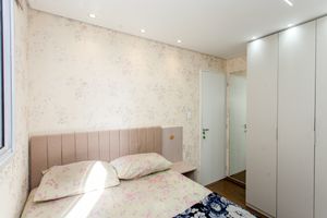 Image 17 - 925527