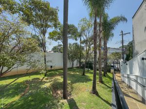 Image 52 - 925528