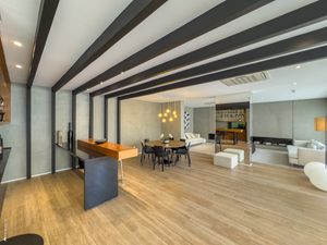 Image 16 - 925528