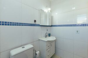 Image 10 - 925529