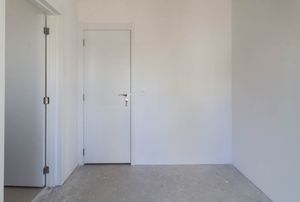 Image 30 - 925530