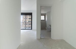 Image 37 - 925530