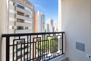 Image 21 - 925530