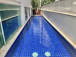 Image 18 - 925535