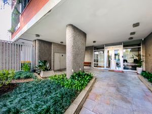 Image 36 - 925536