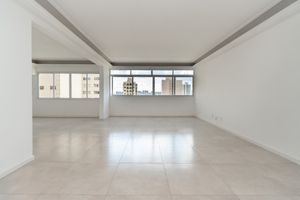 Image 4 - 925536